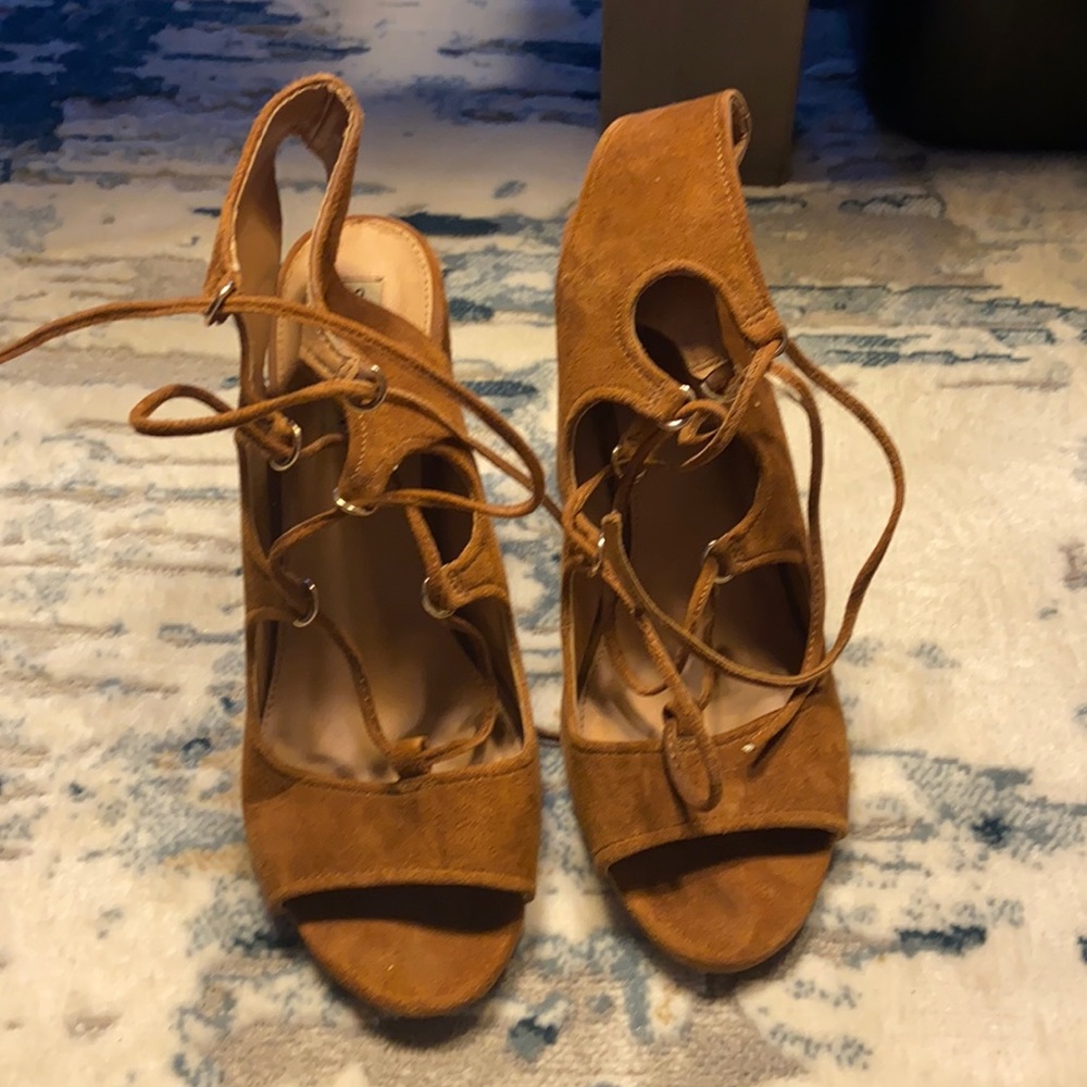 Steve madden suede heels